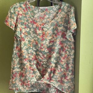 💖Cha Cha Vente boat neck shear-floral blouse with cap sleeves and front pleat